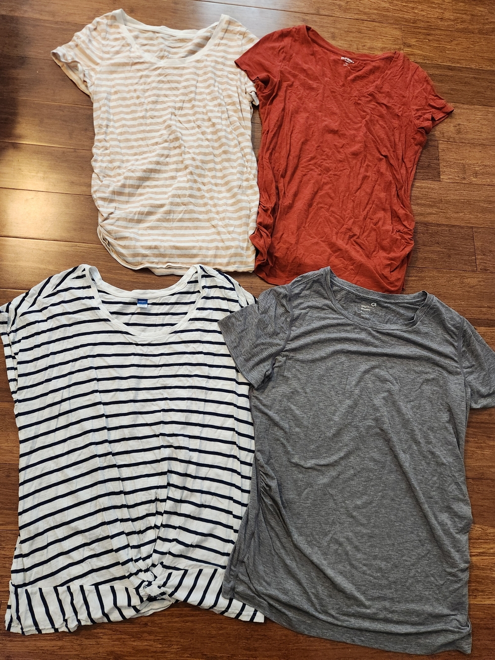 Set Of 4 Maternity Short Sleeve Tee Shirts In Various Brands, Large